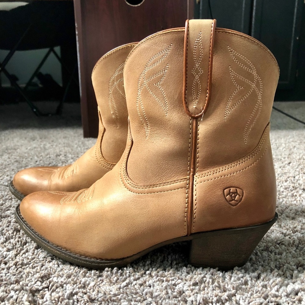 Ariat Darlin Booties “Burnt Sugar”